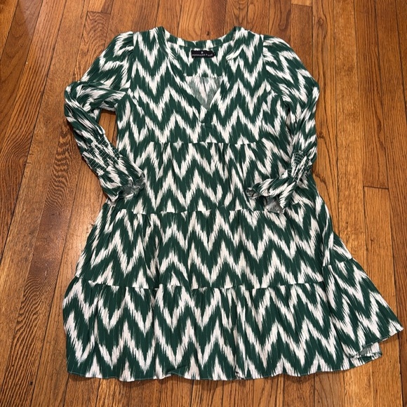 Tuckernuck Pomander Place Green Ikat Kenzo Dress V-neck Tiered Flowy A-line Sm - Picture 5 of 7